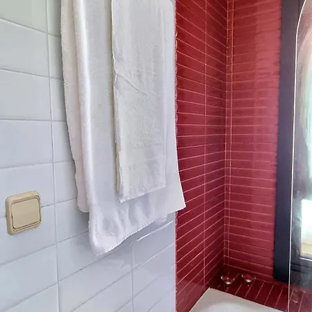Vistasaragon Apartment